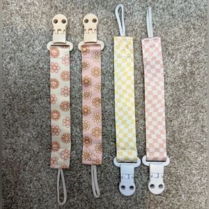 Stadela Floral and Checkered Pacifier Clips